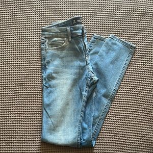 Hollister low rise skinny Jeans 3R